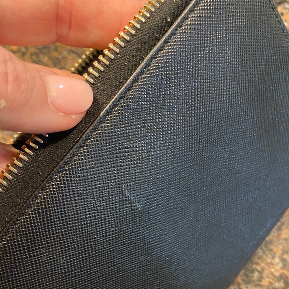 Prada Large Saffiano Zippered Wallet - Picture 13 of 13